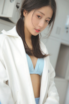 老师与学生床震摸腿视频